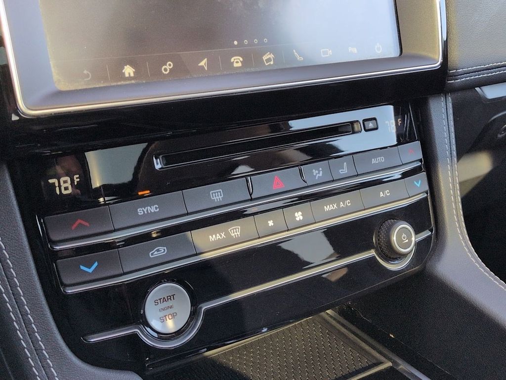 Thumbnail: 2020 Jaguar F-Pace - 34