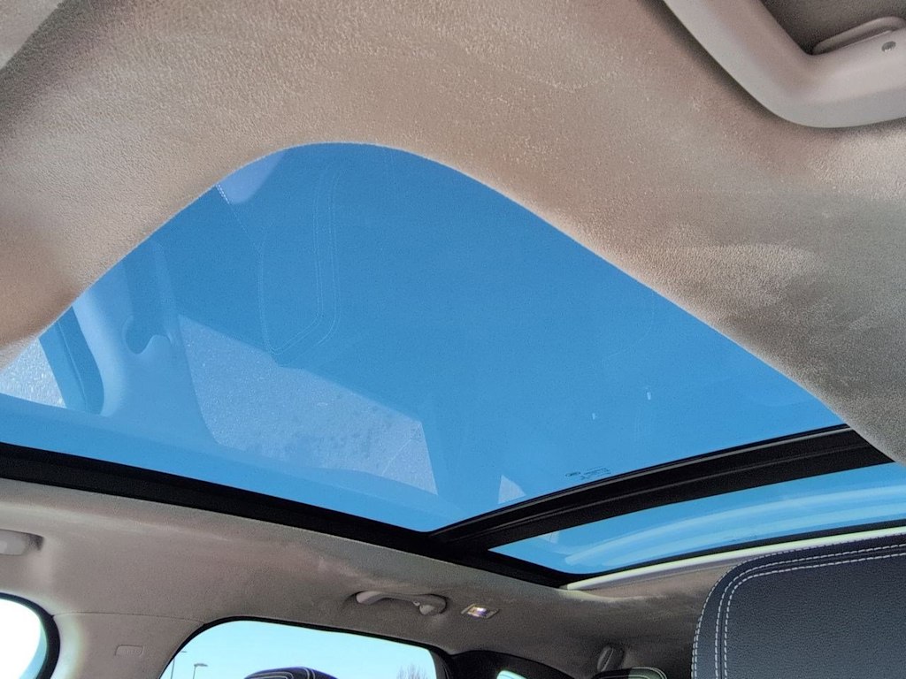 Thumbnail: 2020 Jaguar F-Pace - 27