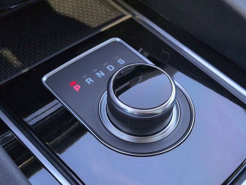 Thumbnail: 2020 Jaguar F-Pace - 15