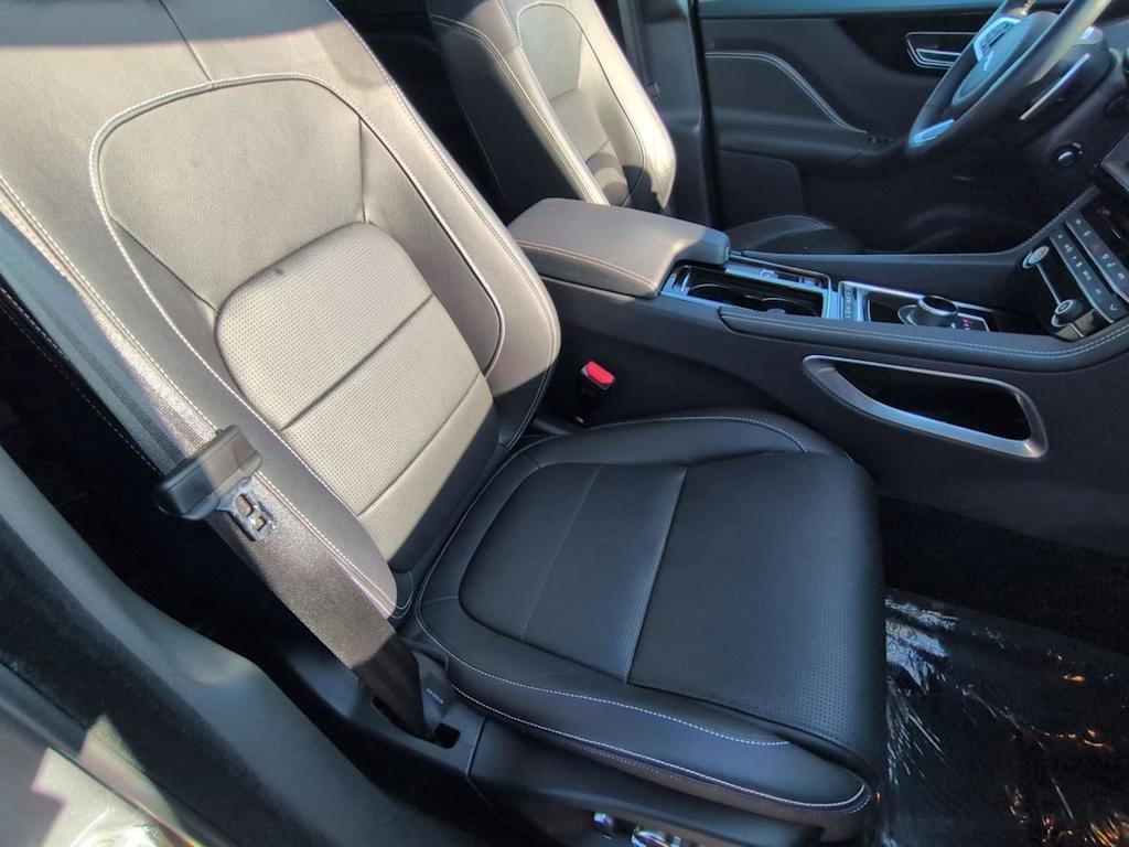 Thumbnail: 2020 Jaguar F-Pace - 11