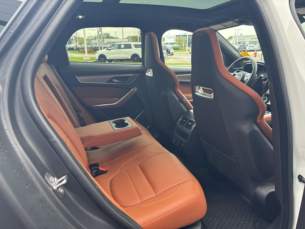 Thumbnail: 2024 Jaguar F-Pace - 11