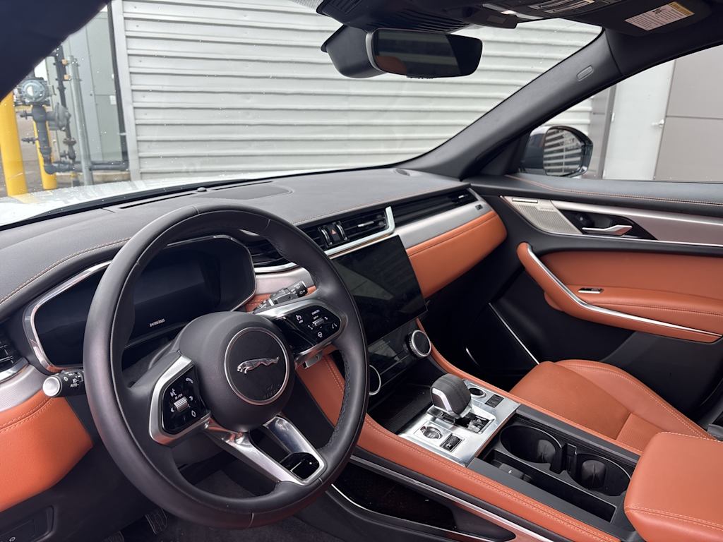 Thumbnail: 2024 Jaguar F-Pace - 2