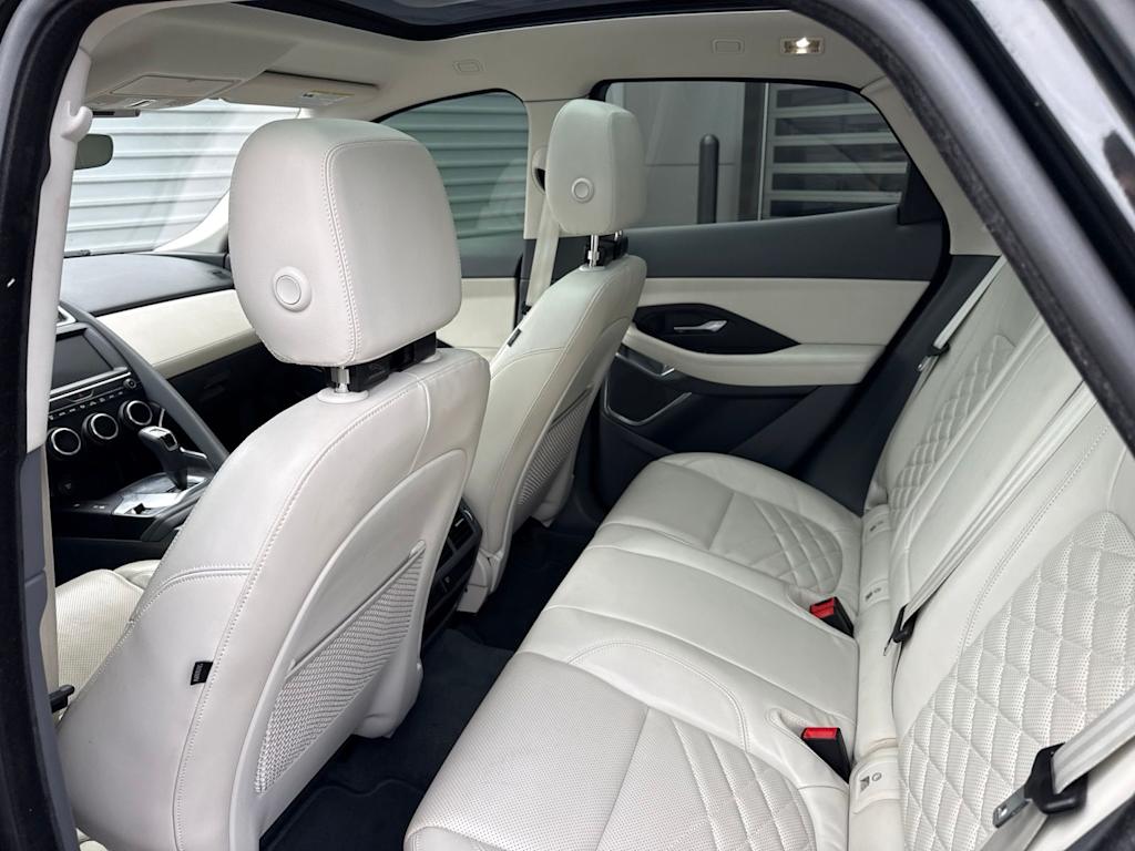 Thumbnail: 2019 Jaguar E-Pace - 7