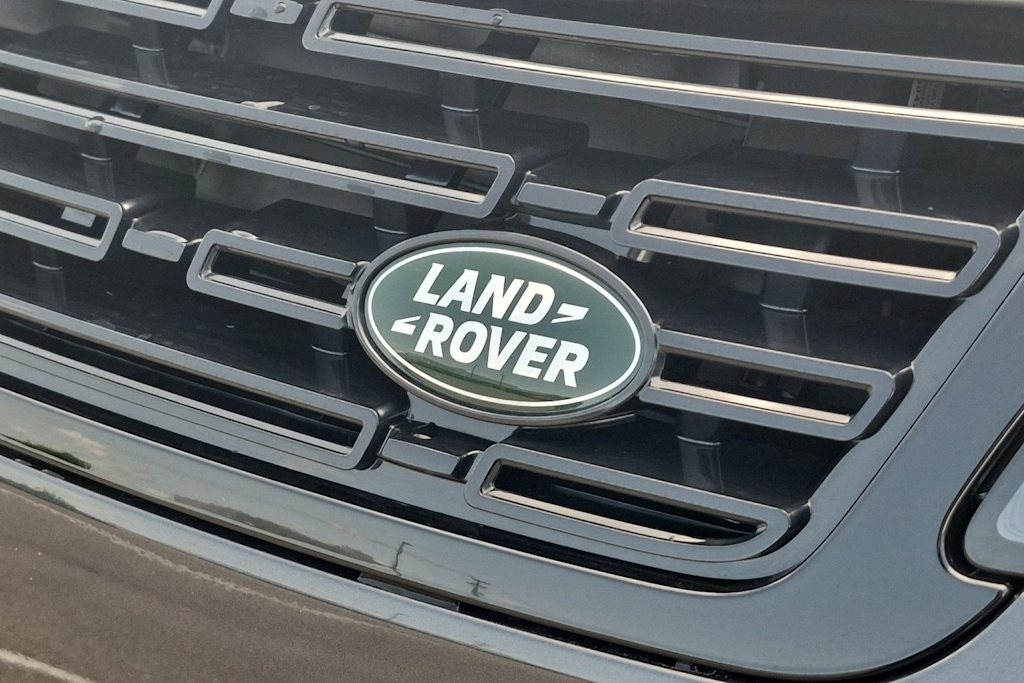 Thumbnail: 2026 Land Rover Range Rover Sport - 7
