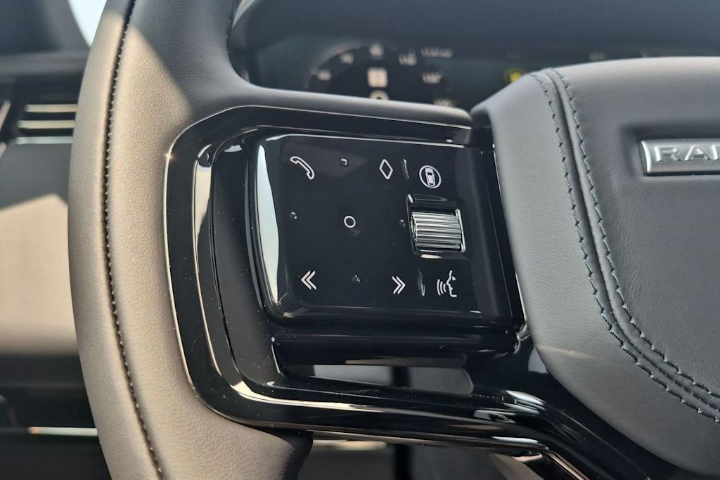 Thumbnail: 2026 Land Rover Range Rover Sport - 30
