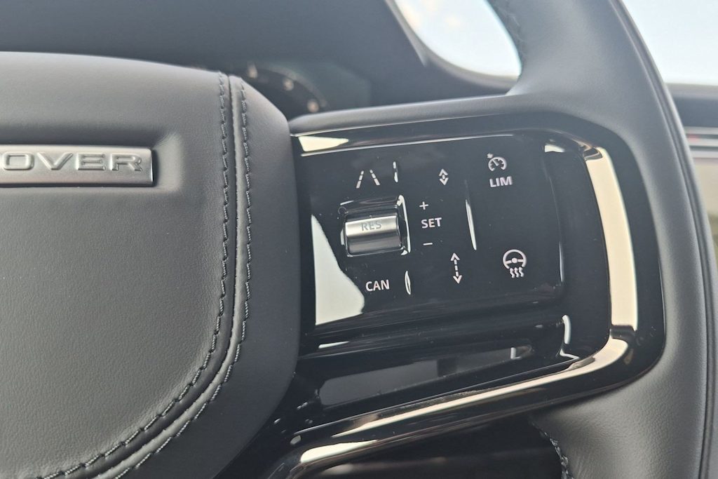 Thumbnail: 2026 Land Rover Range Rover Sport - 31