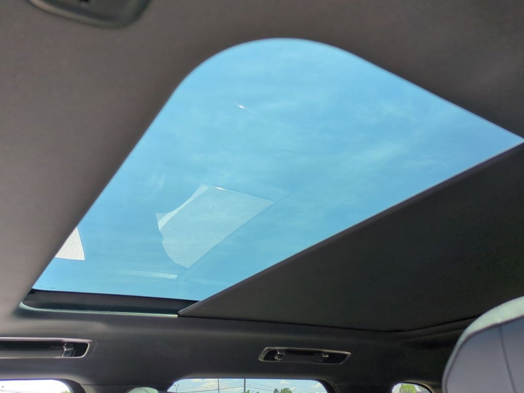 Thumbnail: 2025 Land Rover Range Rover Sport - 24