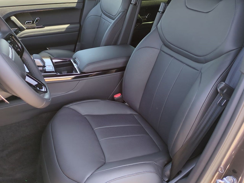 Thumbnail: 2025 Land Rover Range Rover Sport - 10