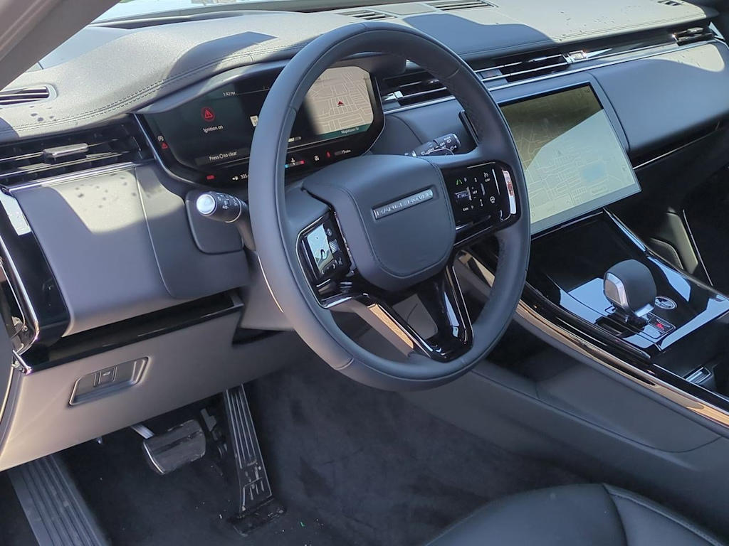 Thumbnail: 2025 Land Rover Range Rover Sport - 2