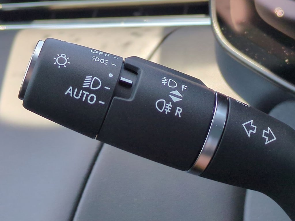 Thumbnail: 2025 Land Rover Range Rover Sport - 14