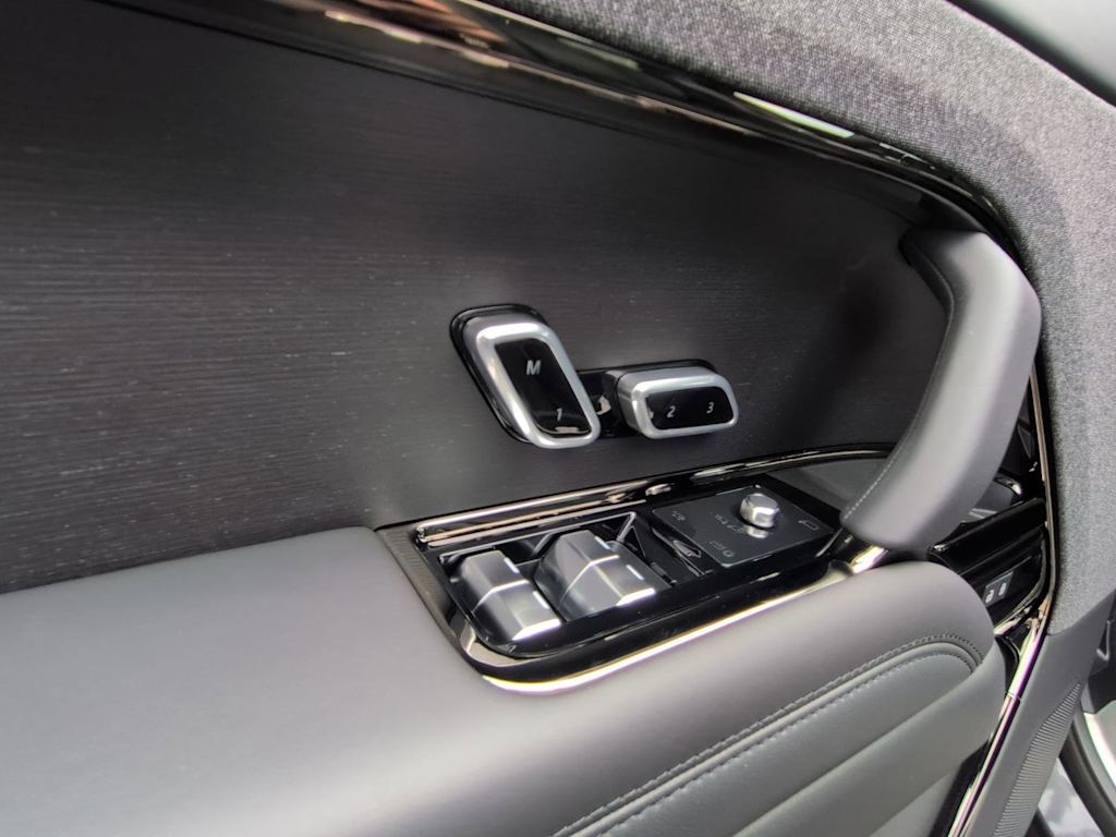 Thumbnail: 2025 Land Rover Range Rover Sport - 26