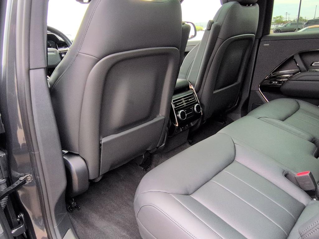 Thumbnail: 2025 Land Rover Range Rover Sport - 13