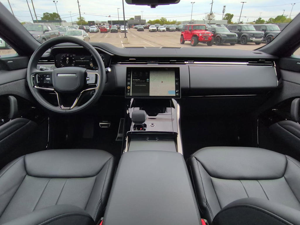 Thumbnail: 2025 Land Rover Range Rover Sport - 10