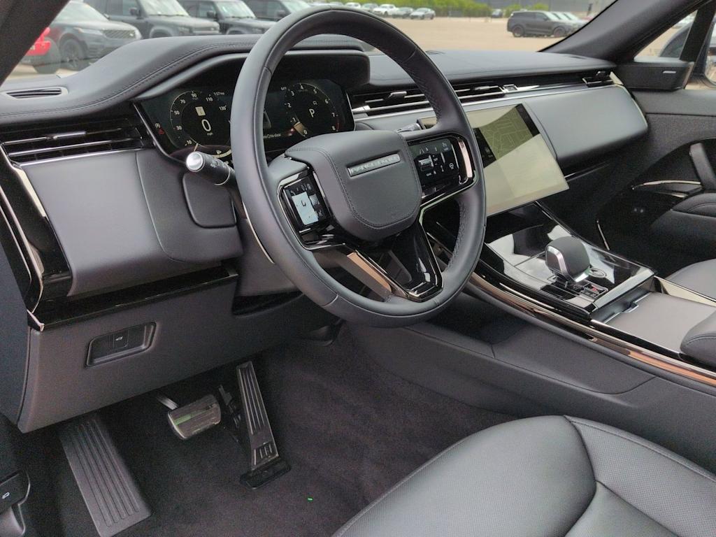 Thumbnail: 2025 Land Rover Range Rover Sport - 2