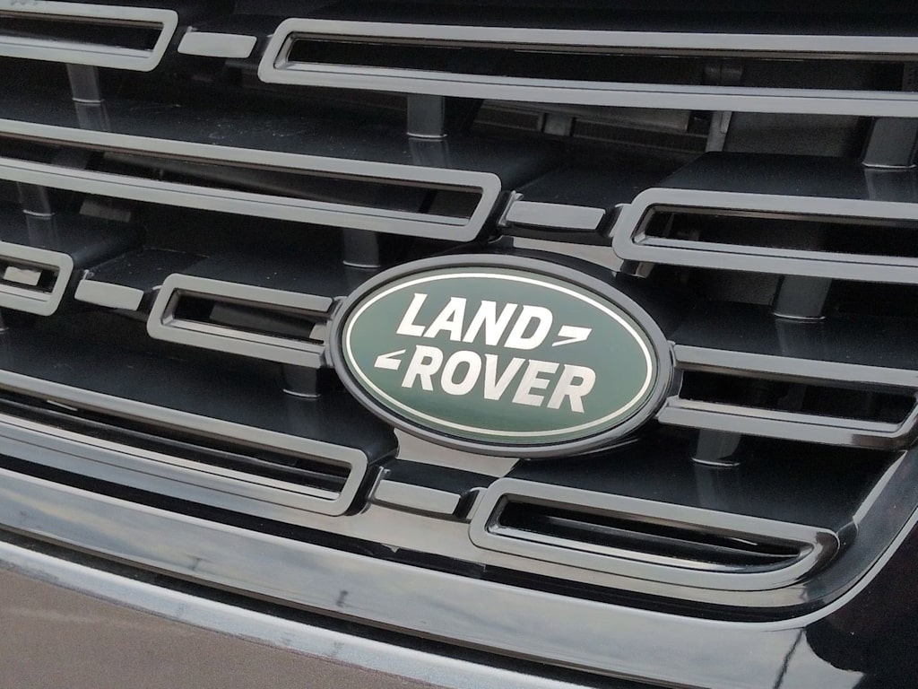 Thumbnail: 2025 Land Rover Range Rover Sport - 7