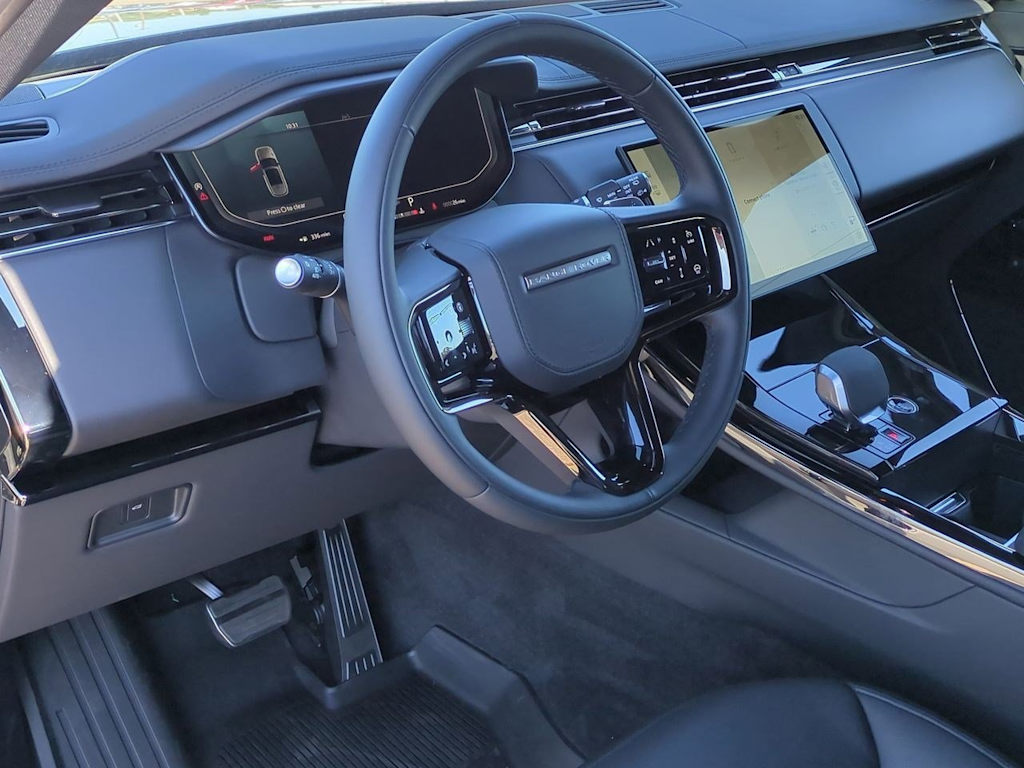 Thumbnail: 2025 Land Rover Range Rover Sport - 2