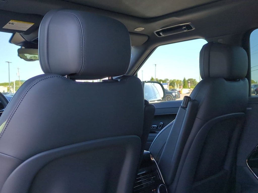 Thumbnail: 2025 Land Rover Range Rover Sport - 16