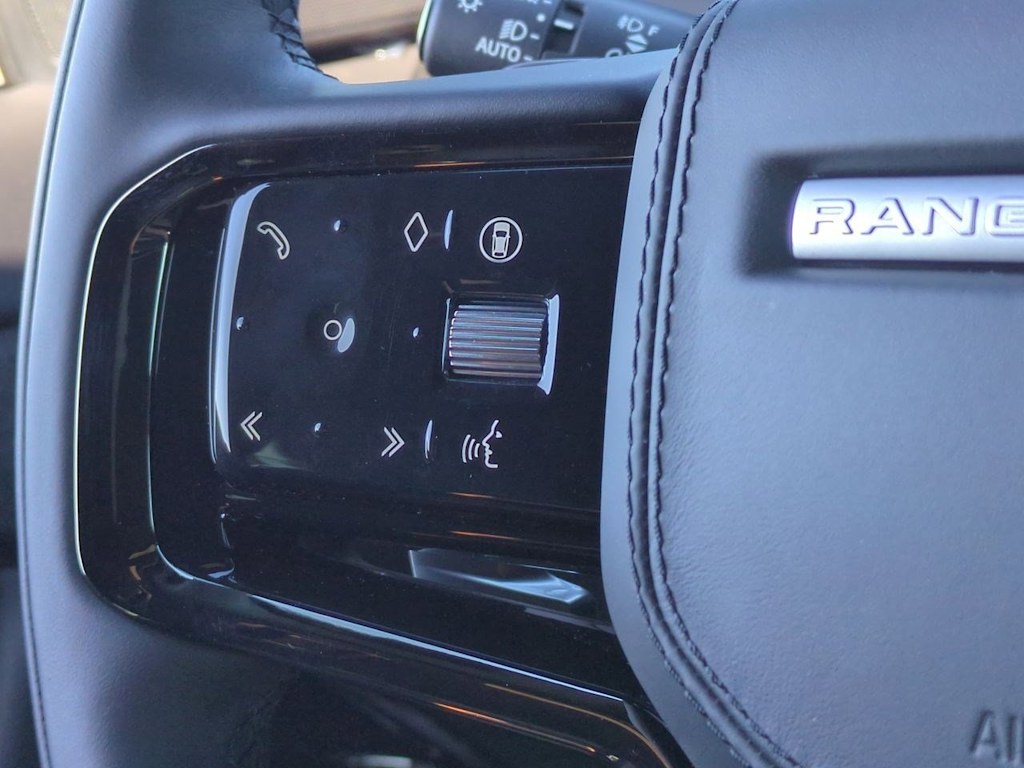 Thumbnail: 2025 Land Rover Range Rover Sport - 27