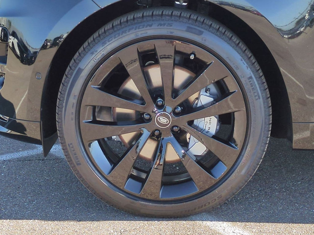 Thumbnail: 2025 Land Rover Range Rover Sport - 8