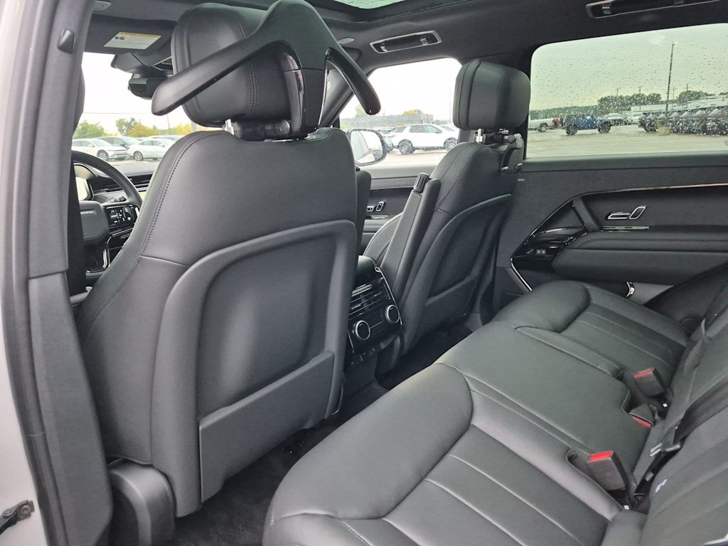 Thumbnail: 2027 Land Rover Range Rover Sport - 13