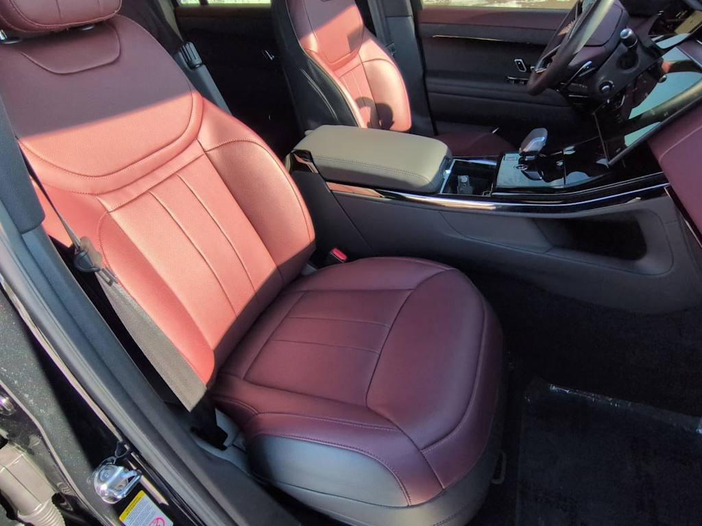 Thumbnail: 2025 Land Rover Range Rover Sport - 12