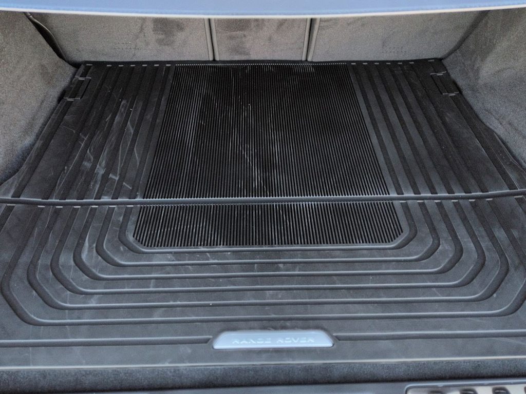 Thumbnail: 2025 Land Rover Range Rover Sport - 16