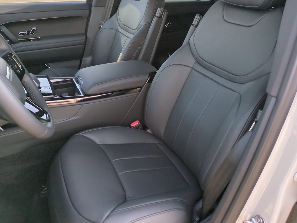 Thumbnail: 2025 Land Rover Range Rover Sport - 10