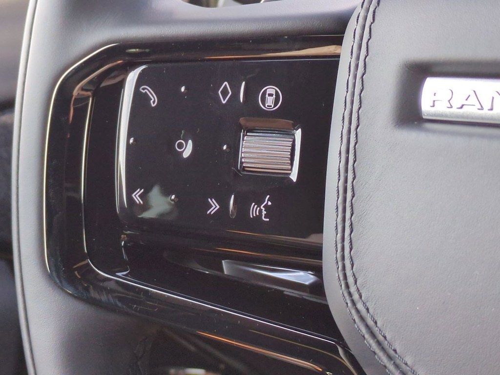 Thumbnail: 2025 Land Rover Range Rover Sport - 28