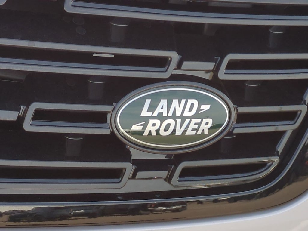 Thumbnail: 2025 Land Rover Range Rover Sport - 7