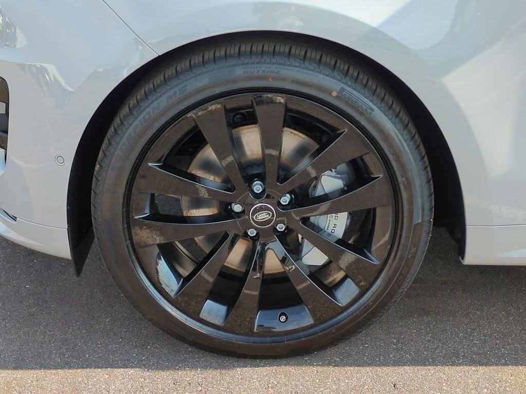 Thumbnail: 2025 Land Rover Range Rover Sport - 8