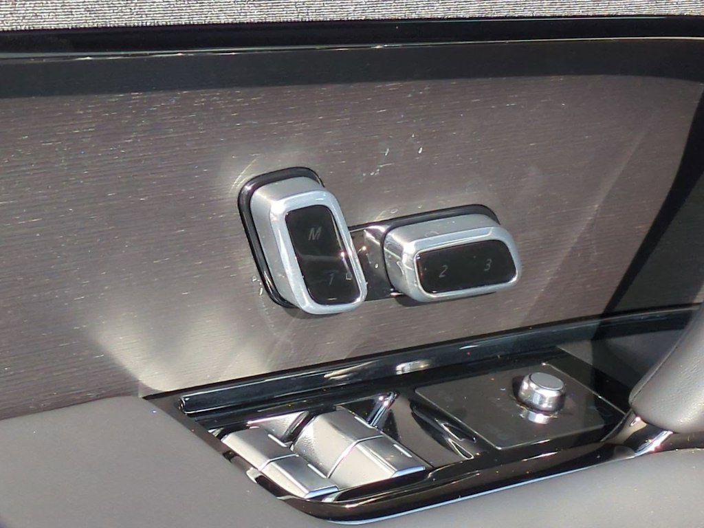 Thumbnail: 2025 Land Rover Range Rover Sport - 23