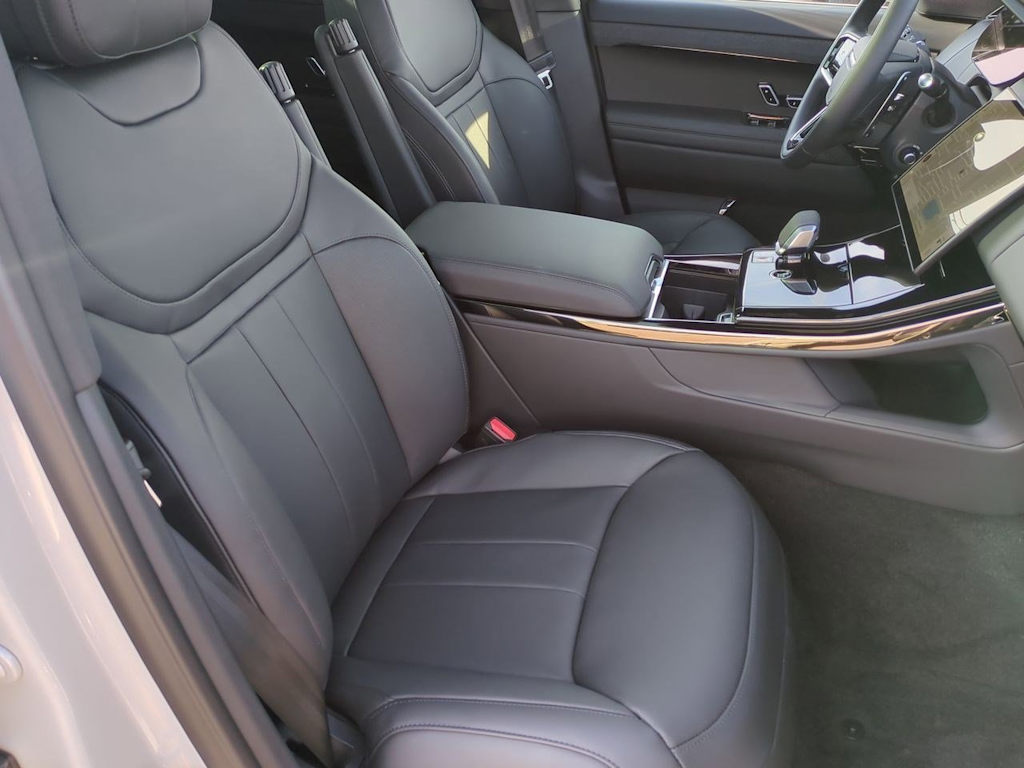 Thumbnail: 2025 Land Rover Range Rover Sport - 27