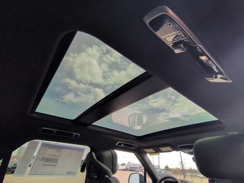 Thumbnail: 2026 Land Rover Range Rover Sport - 29