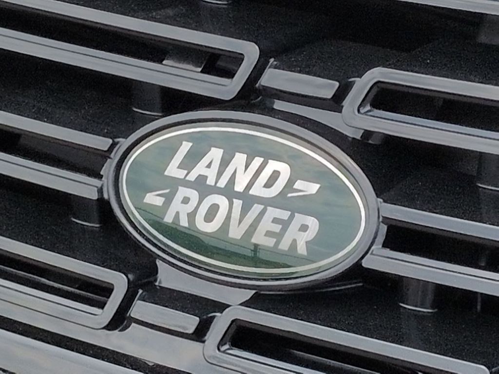 Thumbnail: 2026 Land Rover Range Rover Sport - 7