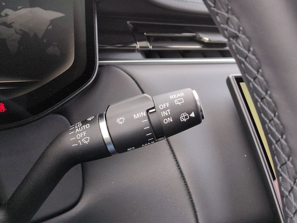 Thumbnail: 2026 Land Rover Range Rover Sport - 31