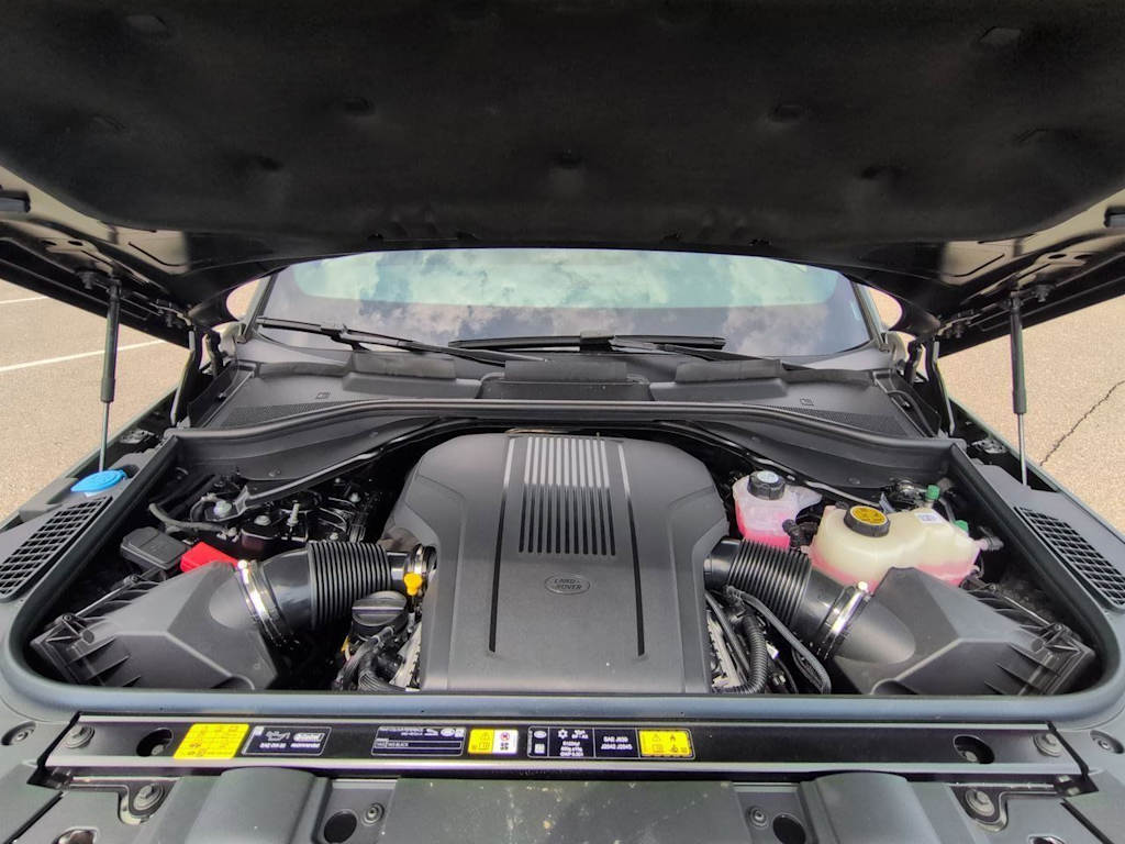 Thumbnail: 2026 Land Rover Range Rover Sport - 9