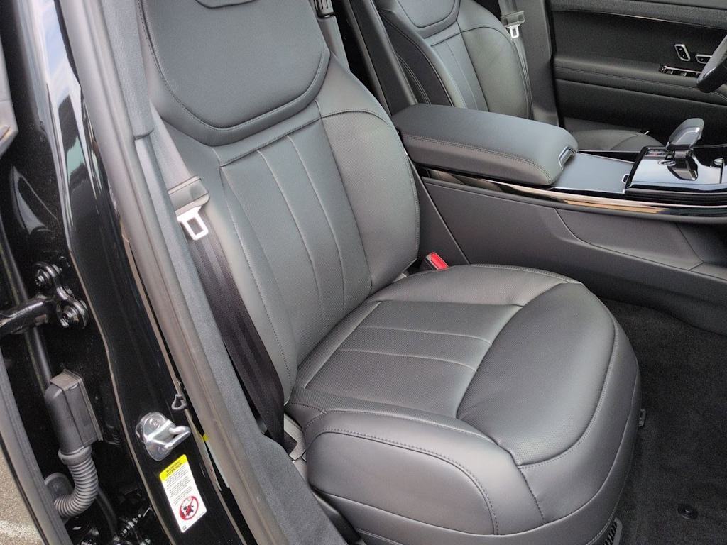 Thumbnail: 2026 Land Rover Range Rover Sport - 12