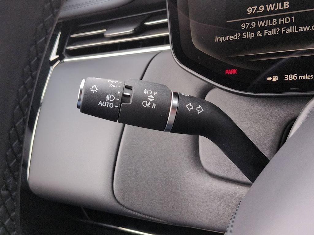 Thumbnail: 2026 Land Rover Range Rover Sport - 32