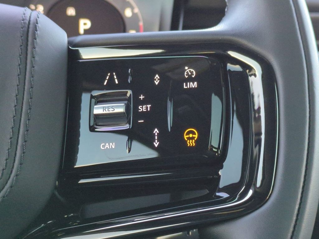 Thumbnail: 2025 Land Rover Range Rover Sport - 31