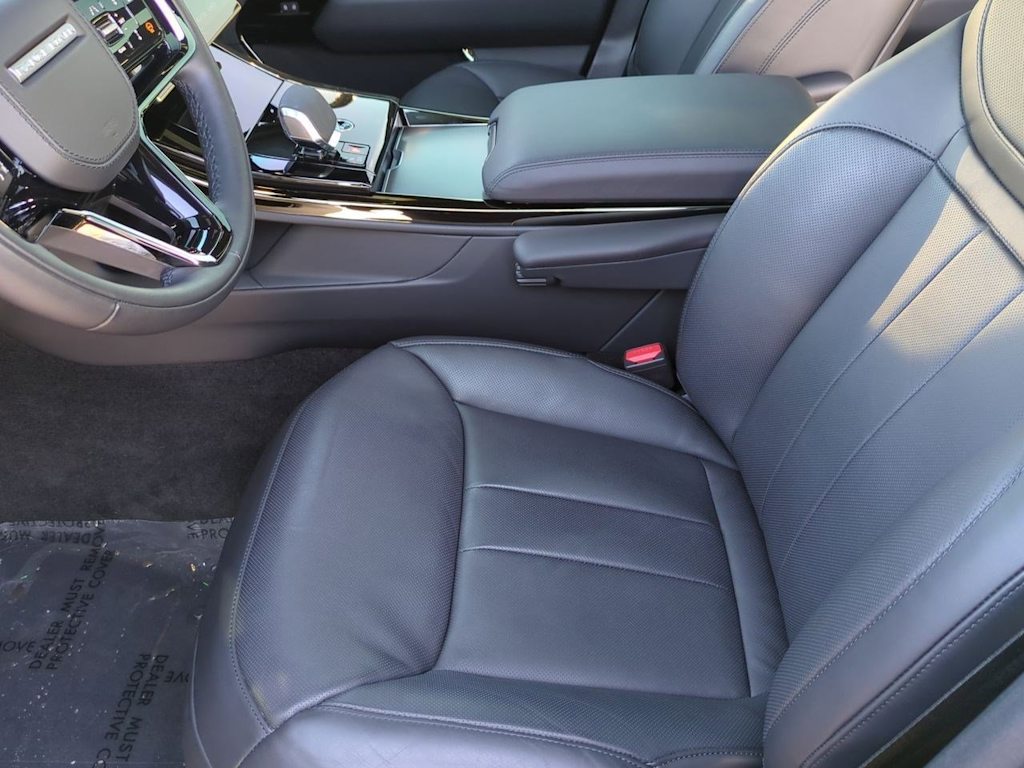 Thumbnail: 2025 Land Rover Range Rover Sport - 10