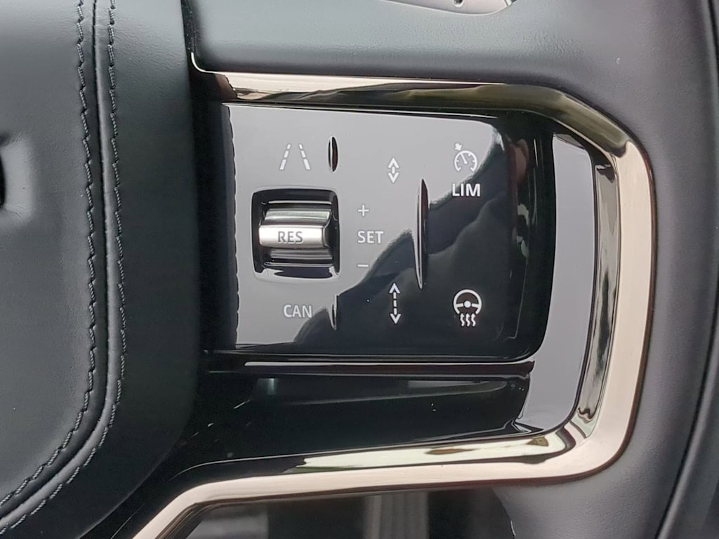 Thumbnail: 2025 Land Rover Range Rover Sport - 27