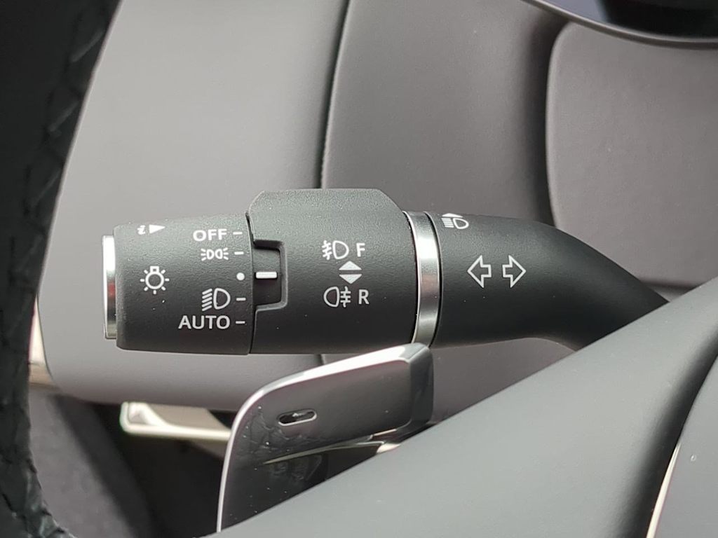 Thumbnail: 2025 Land Rover Range Rover Sport - 28