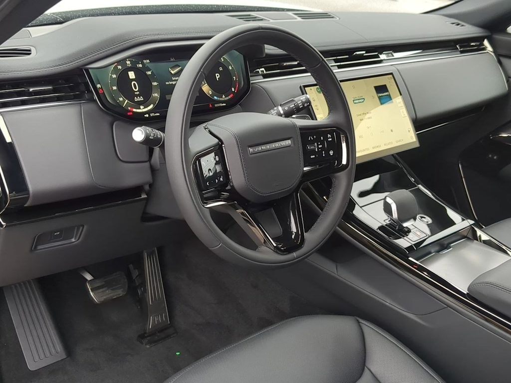 Thumbnail: 2025 Land Rover Range Rover Sport - 2