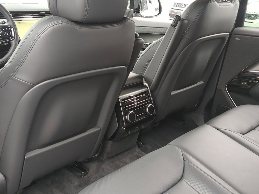 Thumbnail: 2025 Land Rover Range Rover Sport - 25