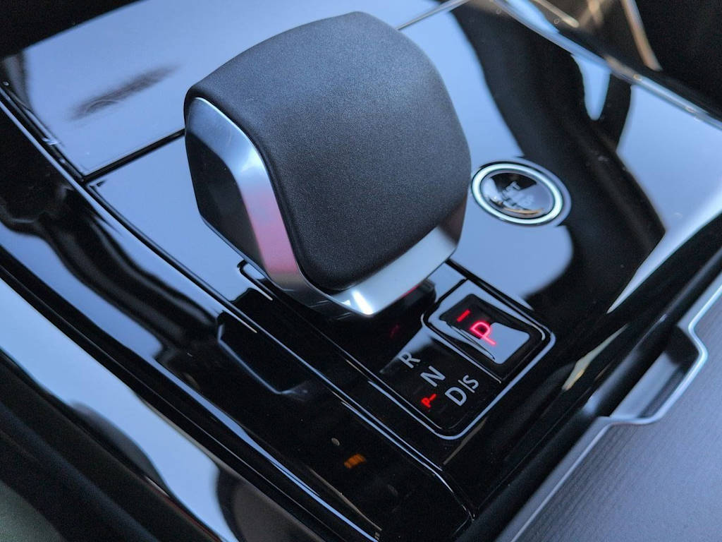 Thumbnail: 2026 Land Rover Range Rover Sport - 36