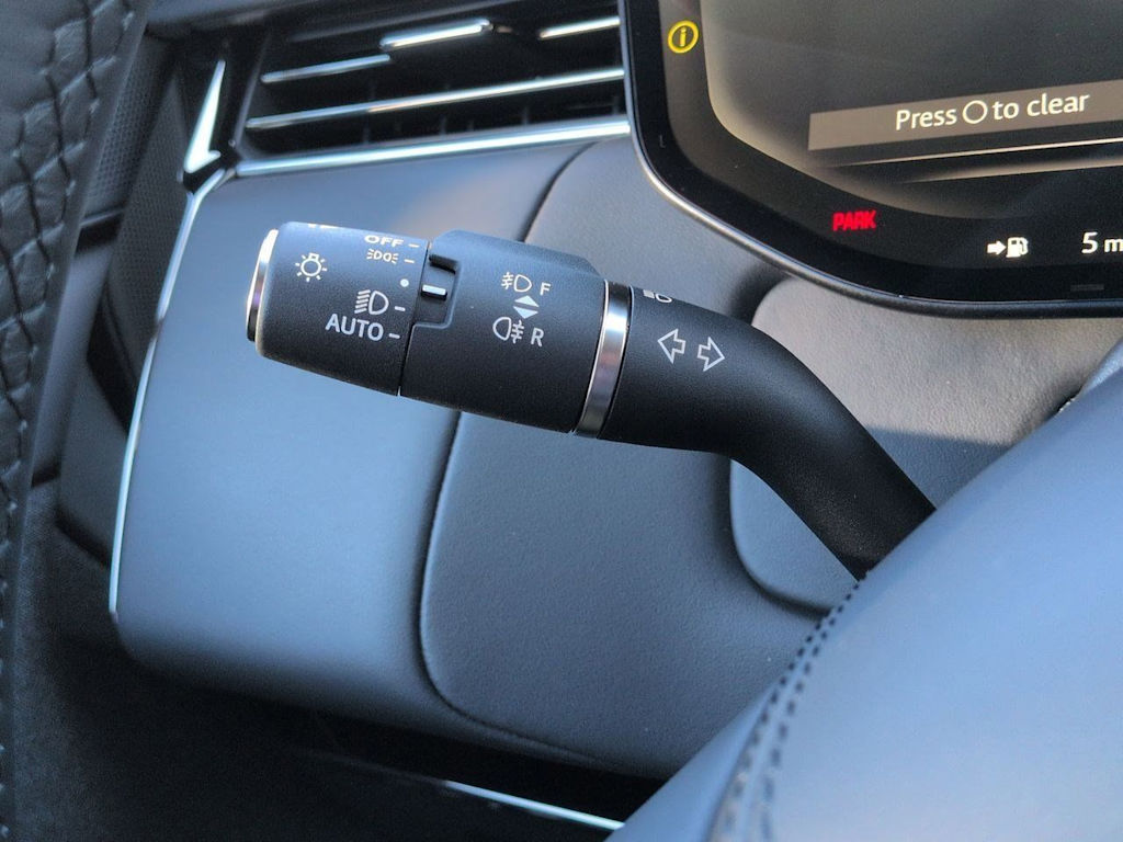 Thumbnail: 2026 Land Rover Range Rover Sport - 33