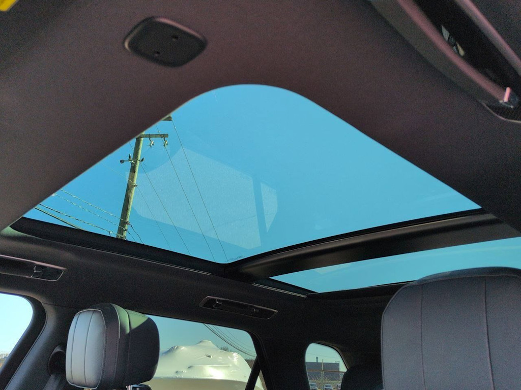 Thumbnail: 2026 Land Rover Range Rover Sport - 26