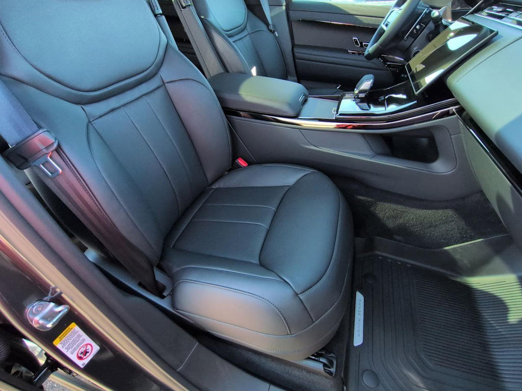 Thumbnail: 2026 Land Rover Range Rover Sport - 29