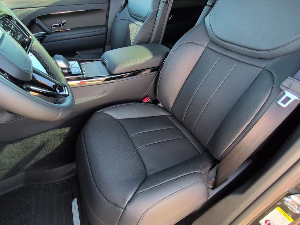 Thumbnail: 2026 Land Rover Range Rover Sport - 11