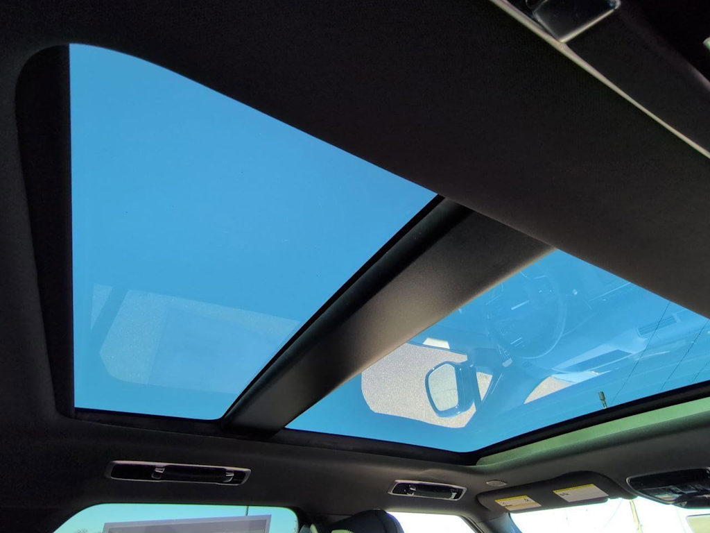 Thumbnail: 2026 Land Rover Range Rover Sport - 28